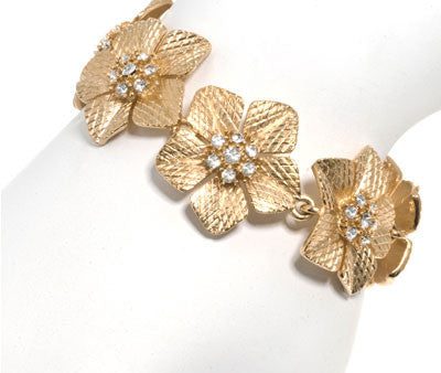 Garden of Love Gold Flower Bracelet For Discount